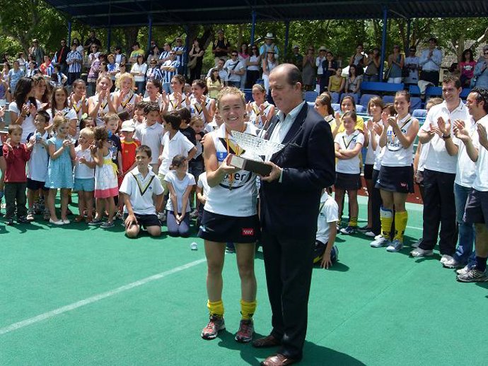 DIV.HONORFEMENINA:Elclubdecampolograsu10ºtítuloalarrollaralarealsociedad(60)