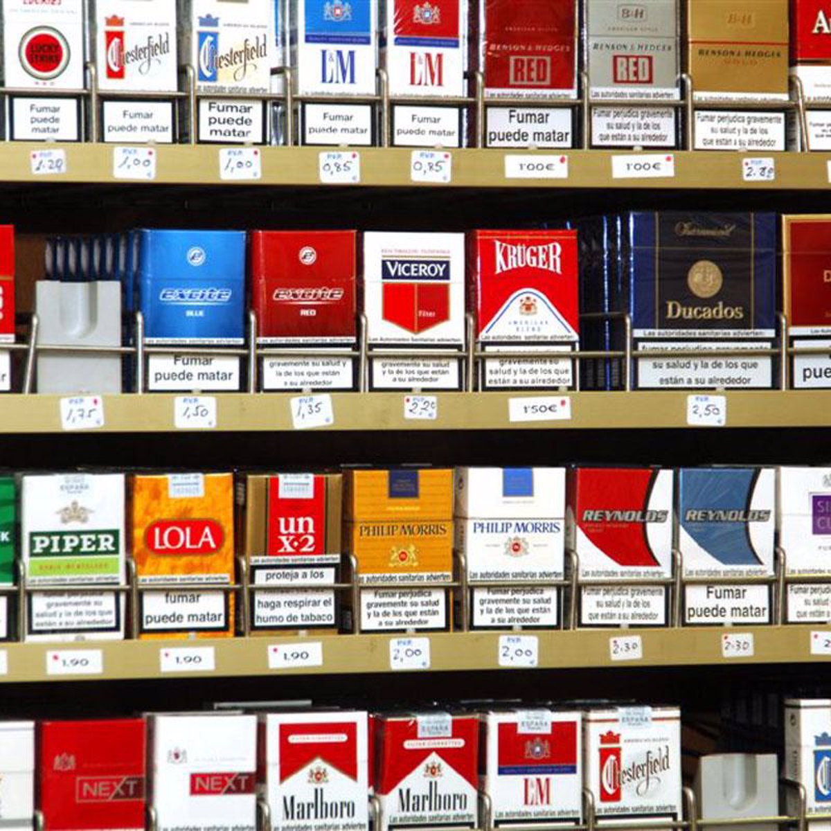 La venta de tabaco de liar crece un 63% y los cigarrillos siguen a la baja