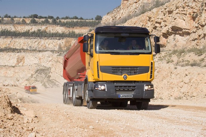 Renault Trucks Premium Lander