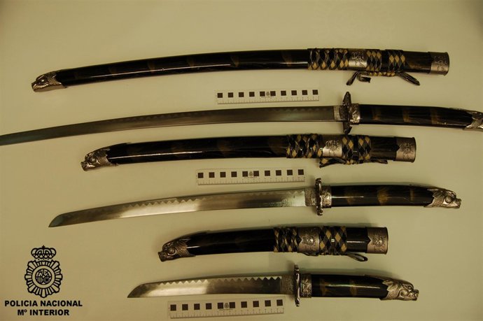 Catanas intervenidas por la Policía.