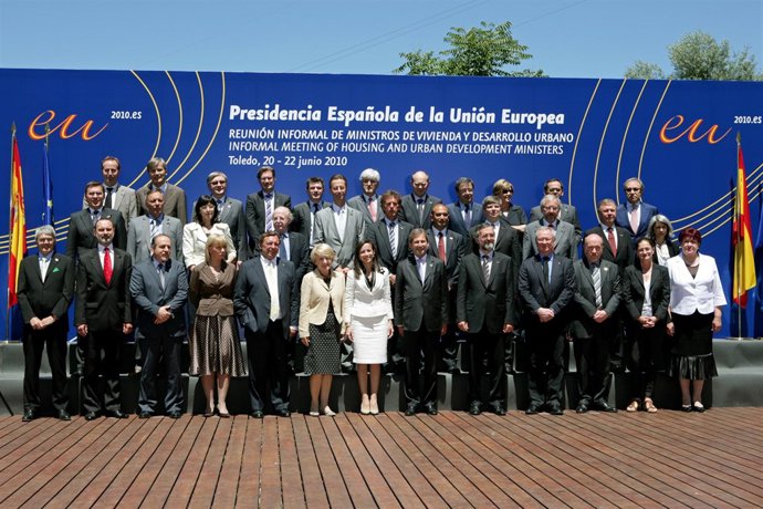 NOTADEPRENSAYFOTOGRAFIASREUNIÓNMINISTROSDESARROLLOURBANOUE