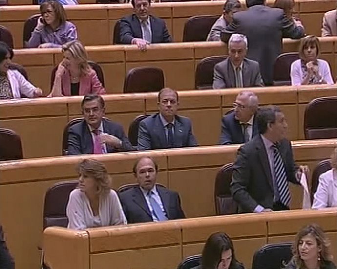 Zapatero responde ante el Senado