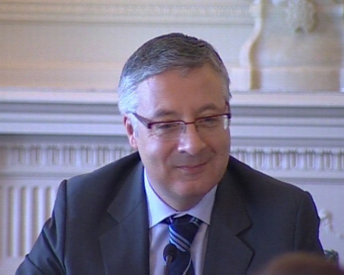 Ministro Blanco sobre la reforma laboral, sucesion a Zapatero y criticas a Rajoy