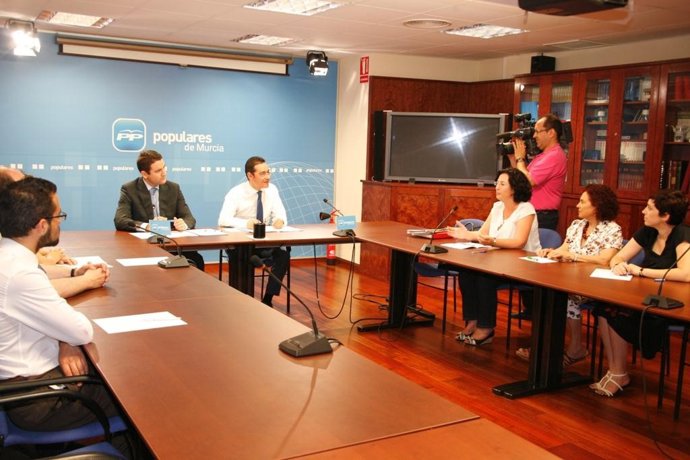 El vicesecretario y el secretario de Tecnología del PP de la Región con represen