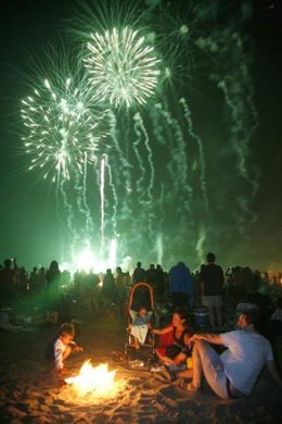 Andalucía afronta las celebraciones de la noche de San Juan