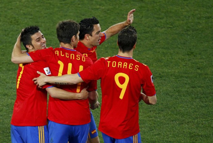 Villa celebra el segundo gol con el equipo