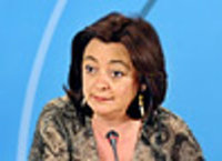 Moreno dice que el gasto social es una "línea roja" en los ajustes y critica que el PP confunda y cree alarma