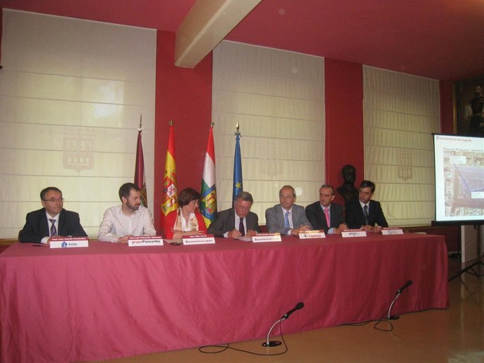 Firma del convenio para los puntos wifi