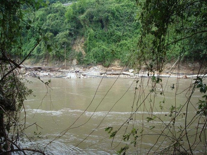 Estado de la carretera de Soto de Trubia a Godos tras las inundaciones provocada