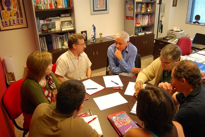 Ejecutivas del BNG y CIG durante un análisis de la crisis económica