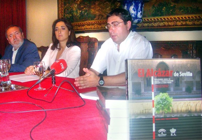 Presentación de un libro sobre el Real Alcázar