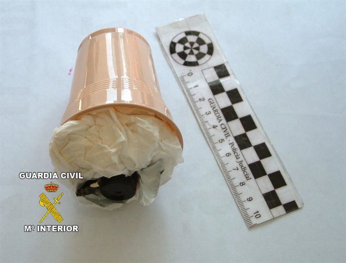 La microcámara empleada en la gasolinera de Loja (Granada)