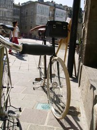Ciclistas urbanos de Madrid proponen a los usuarios de Metro que usen la bicicleta durante los días de huelga