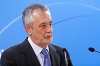 Economía-Griñán considera que este es el momento en que se puede hacer una gran caja andaluza y espera consenso político