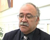 Carod se reúne con el cónsul de Ecuador y firma el libro de condolencias