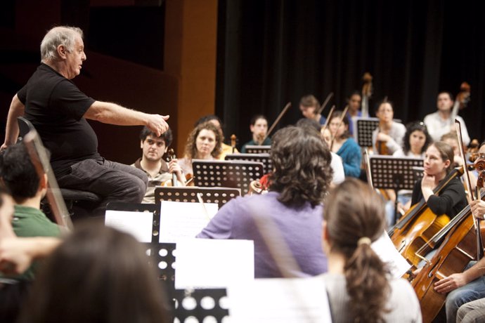 La Orquesta West-Eastern Divan inaugura su gira 2010 con un concierto en Jaén y 