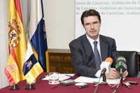 Soria (PP) advierte a los cabildos que si quieren que el Gobierno canario prevarique con el REF "no lo van a hacer"