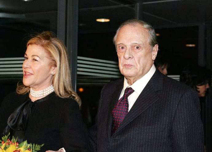 Sabino Fernández Campos y su mujer.