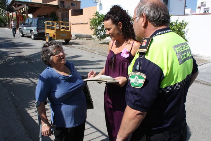 El Ayuntamiento Visita A Los Mayores En Riesgo