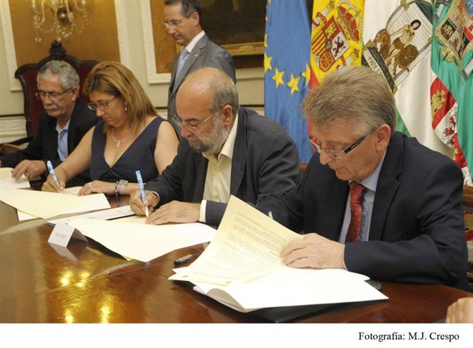Diputación de Cádiz firma el Plan Proteja con varios municipios
