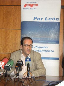 El concejal León Luis Nogal.
