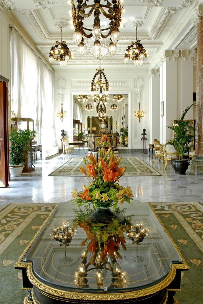 Hall del Hotel du Palais