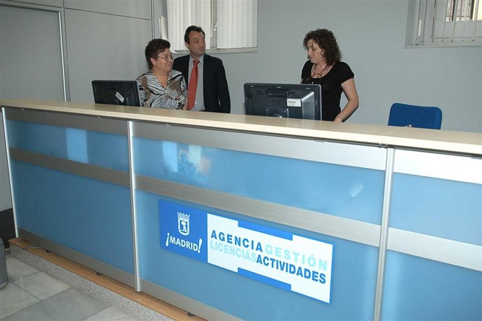 El vicealcalde visitó las instalaciones de la Agencia de Tramitación de Licencia