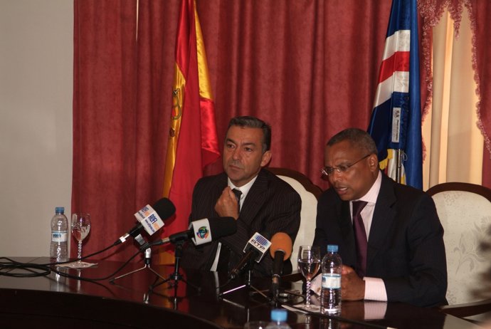 Paulino Rivero y José María Pereira Neves