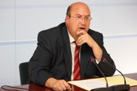 PSOE escuchará los argumentos del PP en las Cortes y no descarta abrir una comisión de investigación