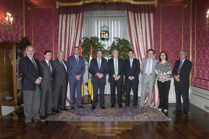 VII Encuentro de Comunidades Autónomas con Sanz