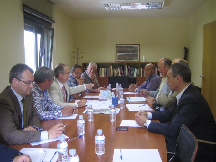 Reunión de la CHC con alcaldes del Nansa