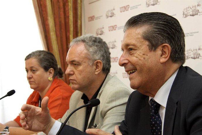 Ponentes del curso 'Comunicación y desarrollo', de la UIMP