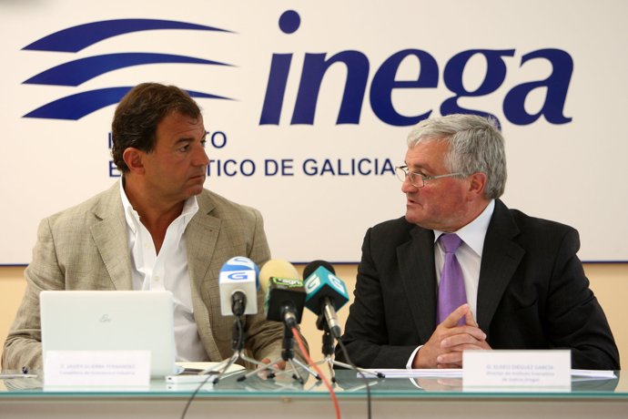 Javier Guerra y el director del Inega