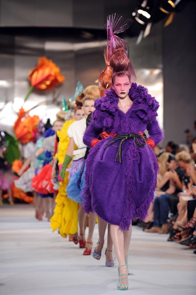 Desfile de la campaña Otoño-Invierno 2010/11 de Christian Dior en Paris 