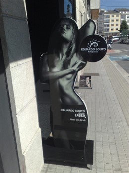 Cartel publicitario distribuido por el Instituto de la Mujer