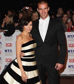 Danii Minogue y su novio, Kris Smith 