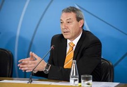 El Consejero De Educación, Francisco Álvarez De La Chica