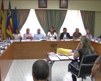 Cunit destituye a la concejal de inmigración por criticar la prohibición del 'burka'