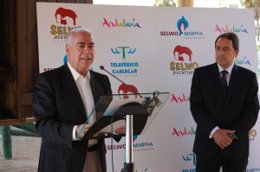 Alonso en rueda de prensa en Parques Reunidos