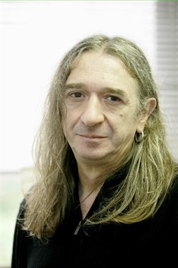 Rosendo es uno de los veteranos del rock español.