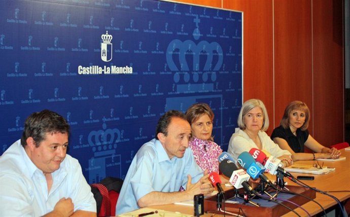 Lamata durante la presentación de la guía para celiacos