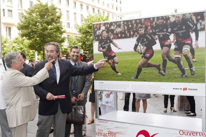 Los alcaldes de Zaragoza y Toulouse visitan la exposición