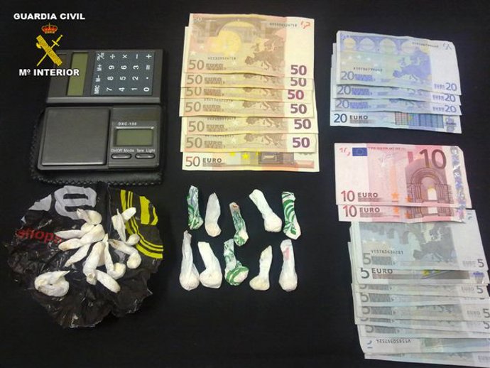 Objetos intervenidos durante la operación