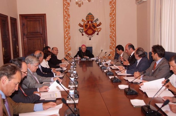Reunión celebrada en el Palacio Arzobispal.