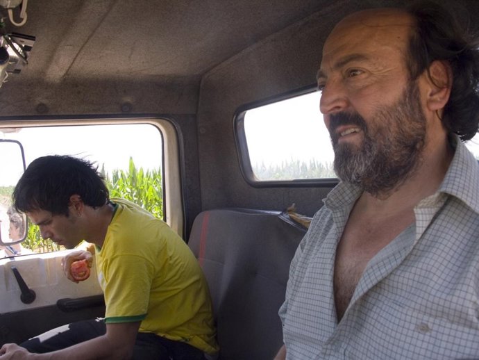 Losactoresjuanmotillayraúlpeñaprotagonizanelcortometraje'tomates'rodadoenbadajoz