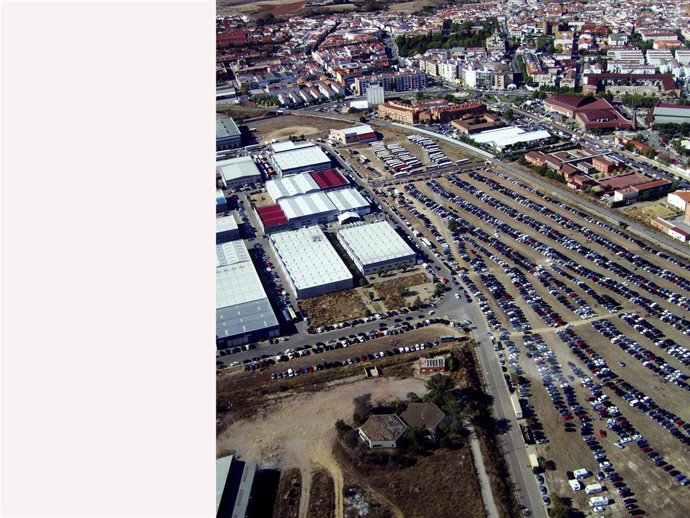 ADJUNTO NOTA DE PRENSA AYTO DE ZAFRA. INICIO TRABAJOS PLAN EMERGENCIA FERIA DE Z