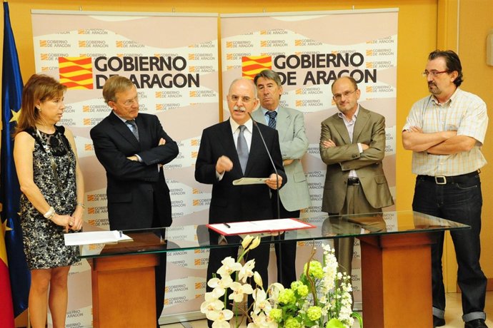 ALBERTO LARRAZ, ANA BERMÚDEZ Y AESPA