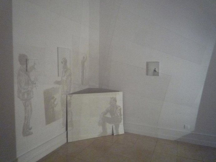 Una imagen de la exposición de Claire Harvey en Santander