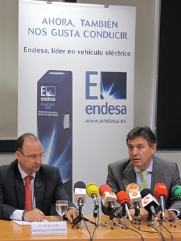 Rueda de prensa tras la firma del convenio