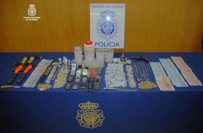 Material intervenido en Penamoa.